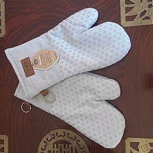 Oven Mitt Set